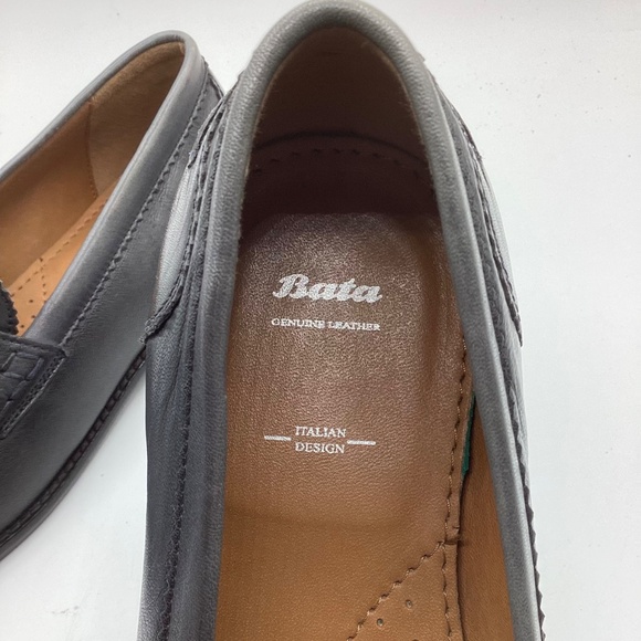 Men’s EUC Bata Brand Italian Black Leather Loafers Size 41 main image 2